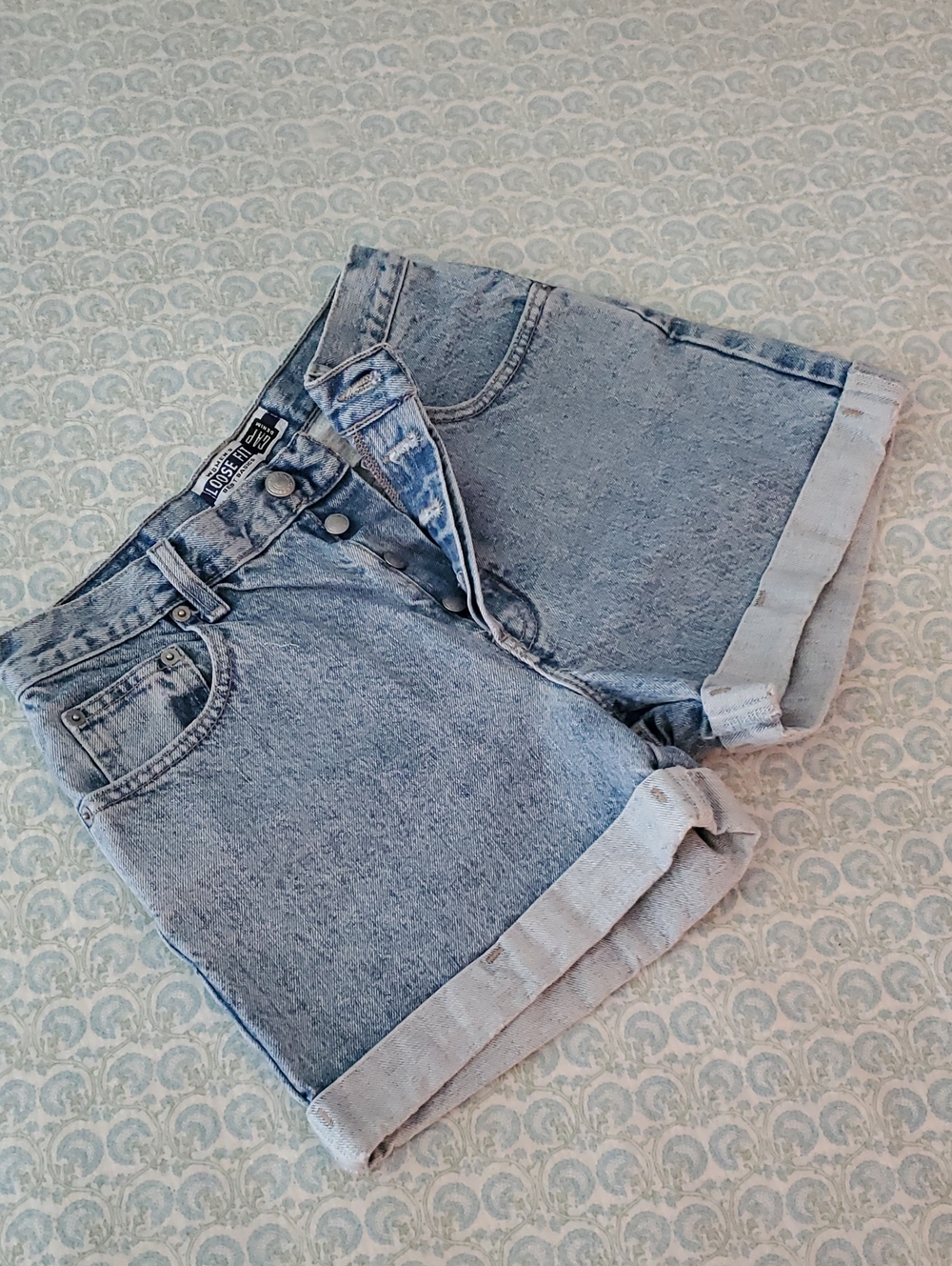 GAP Vintage Denim Button Fly Cuffed Shorts Women's Size 4